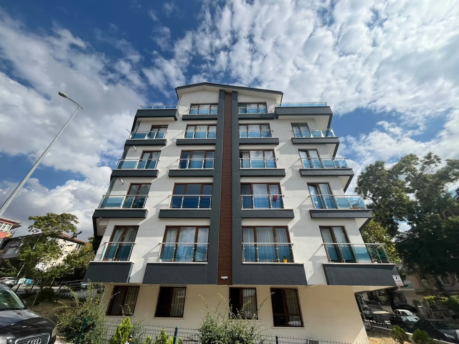 Çankaya Tınaztepe'de 110 m² 3+1 Kiralık Daire